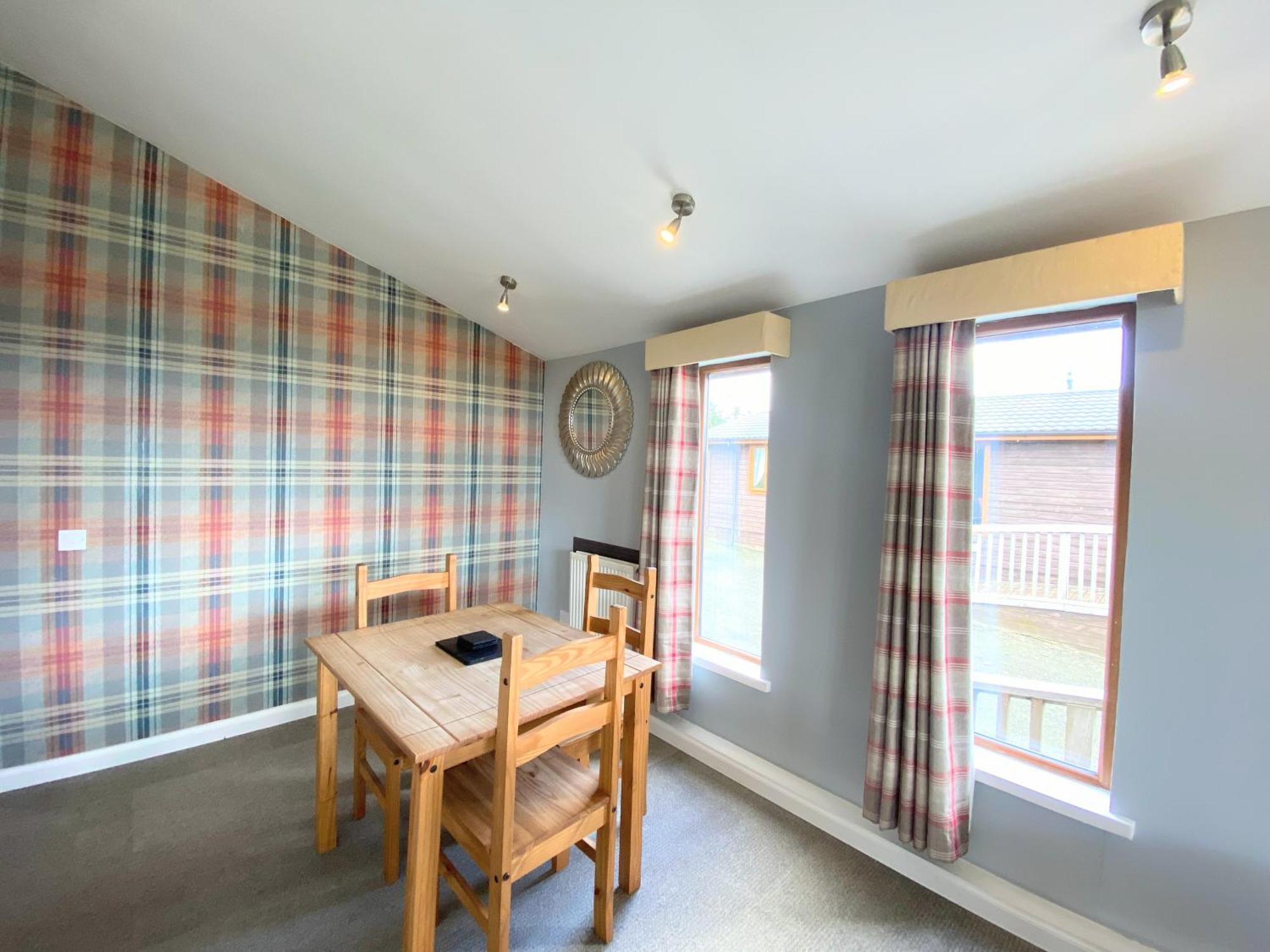 Ochil 10 With Private Hot Tub - Fife - Loch Leven - Lomond Hills Villa Kelty Bagian luar foto